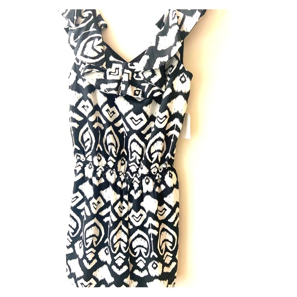 Cute romper! - Picture 1 of 3